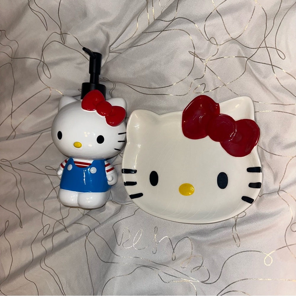 Classic Sanrio Hello Kitty Bundle Ceramic Soap Dispenser and Trinket Tray Plate